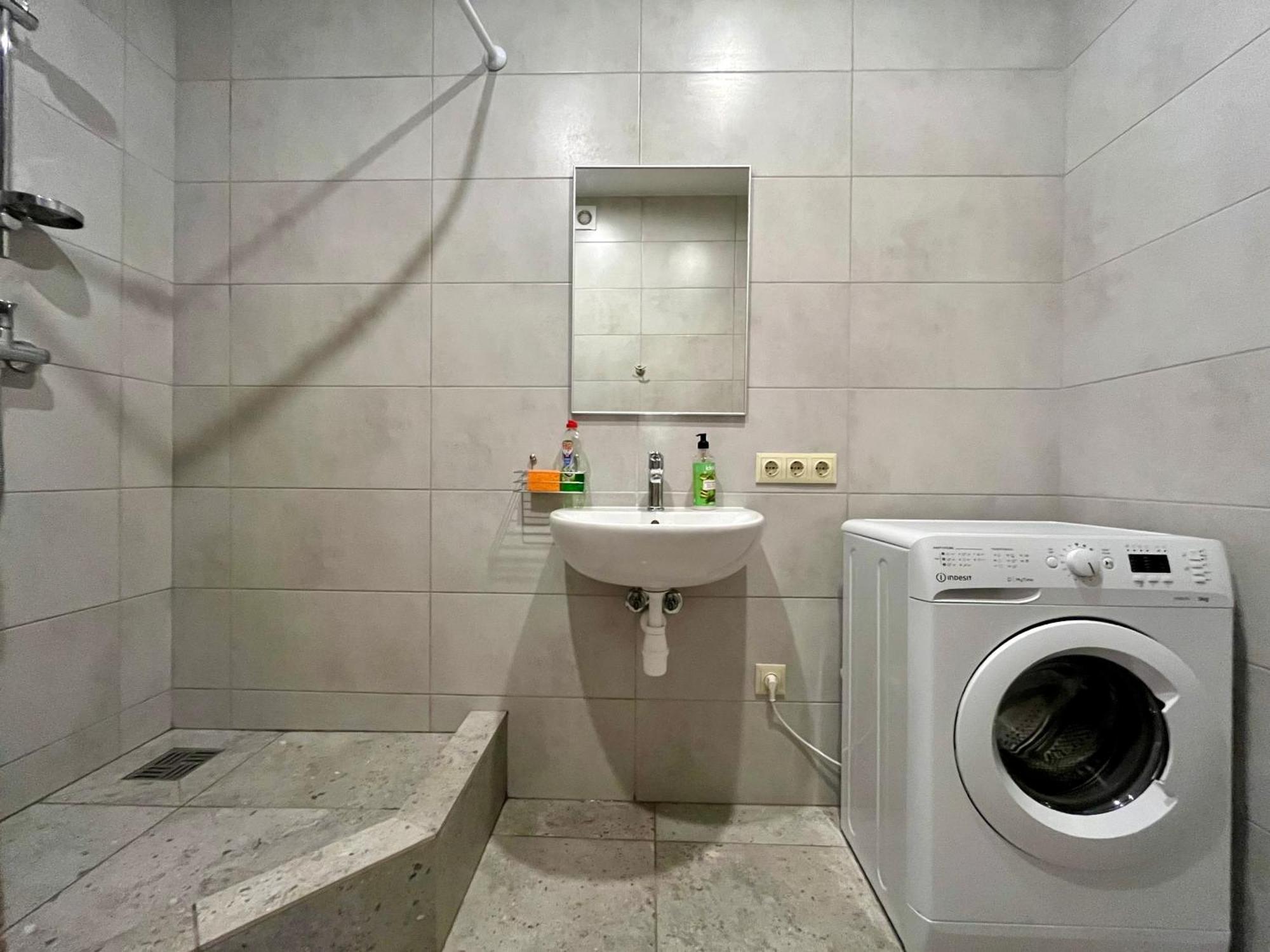 4Room Hostel Kyiv Exterior photo